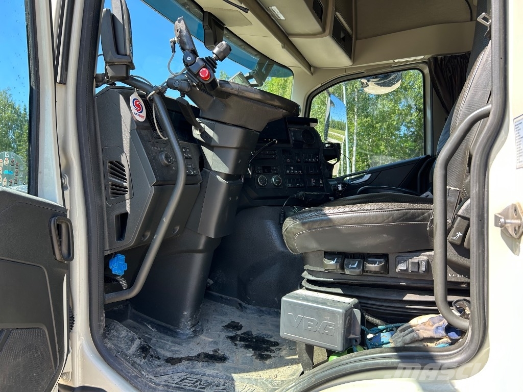Volvo FMX 540 工程吊钩车