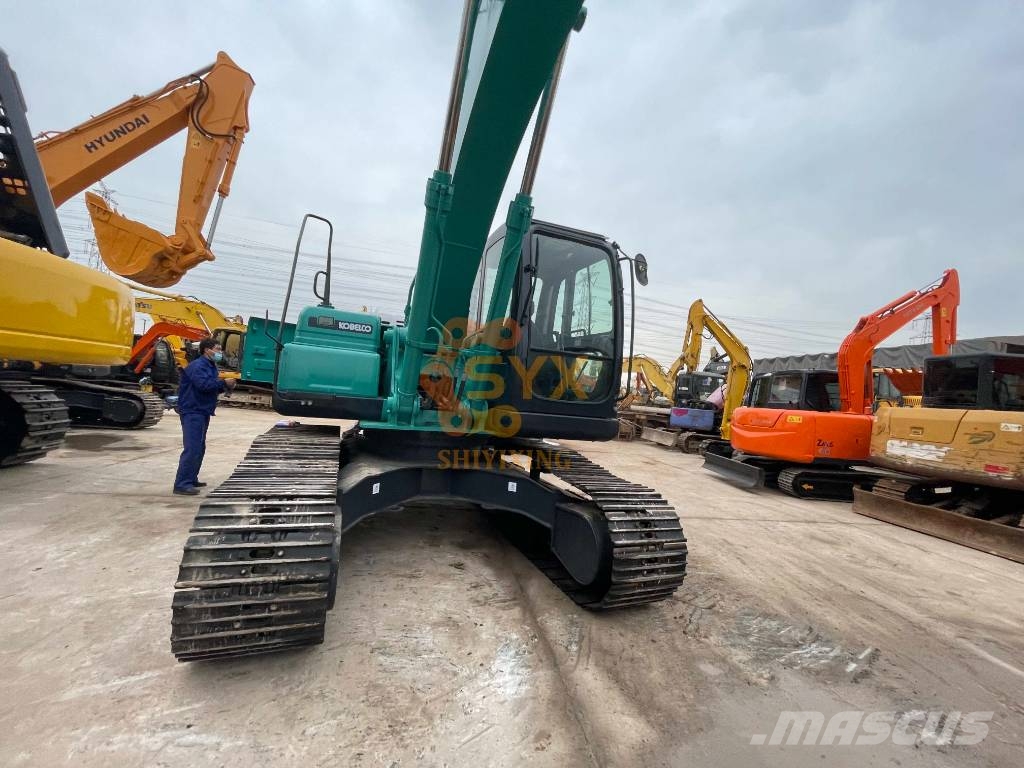 Kobelco SK 200 Kāpurķēžu ekskavatori