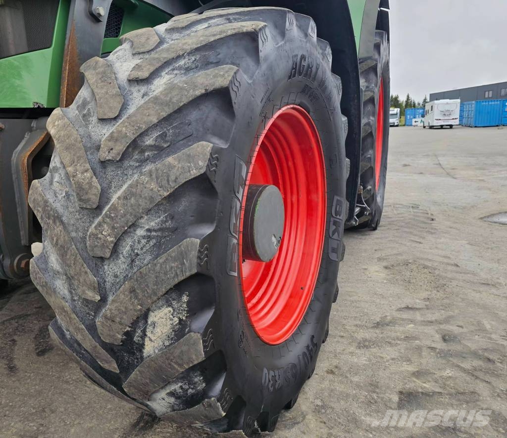 Fendt 824 Vario SCR Tractoren