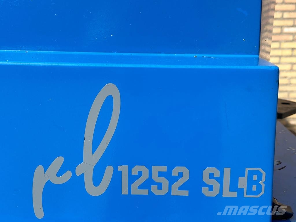 Paus RLS 1252 SL لوادر بعجل