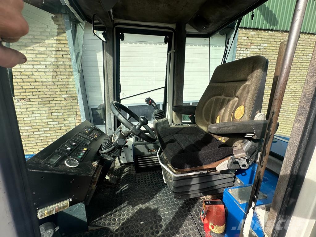 Paus RLS 1252 SL لوادر بعجل