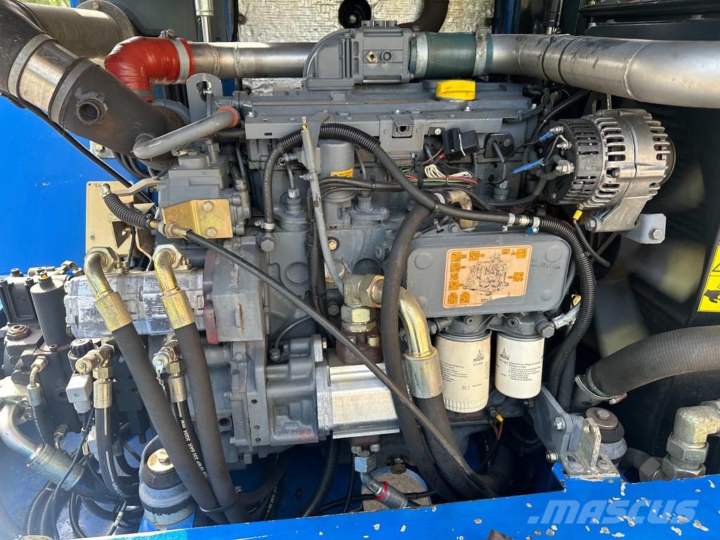 Paus RLS 1252 SL لوادر بعجل