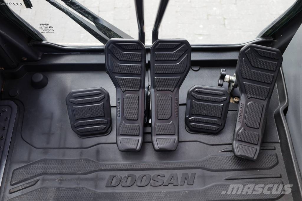 Doosan DX 140 LC-7 Rupsgraafmachines
