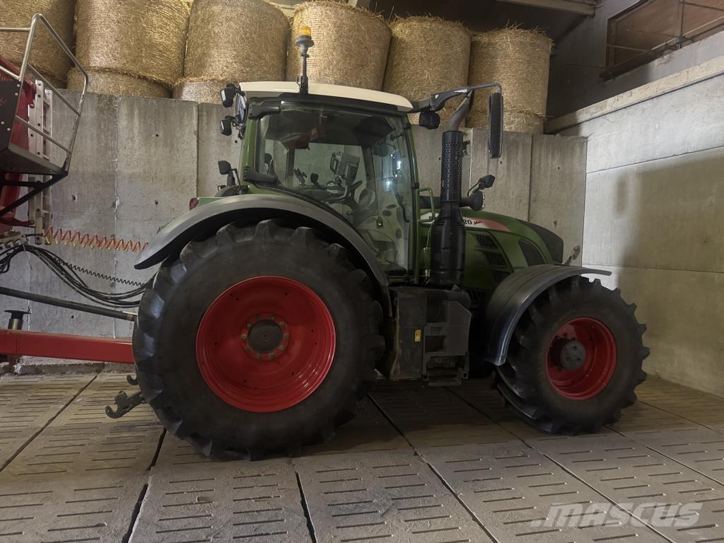 Fendt 720 VARIO PROFI + Traktori