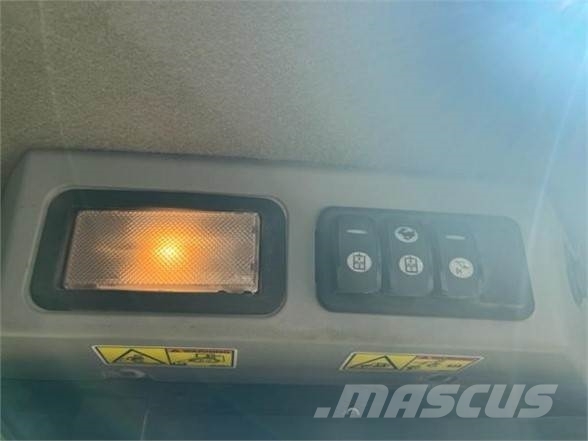 CAT 259D لوادر انزلاقية التوجيه