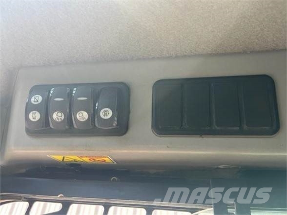 CAT 259D لوادر انزلاقية التوجيه