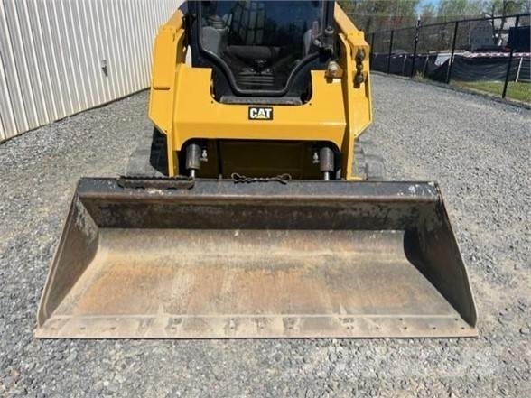 CAT 259D لوادر انزلاقية التوجيه