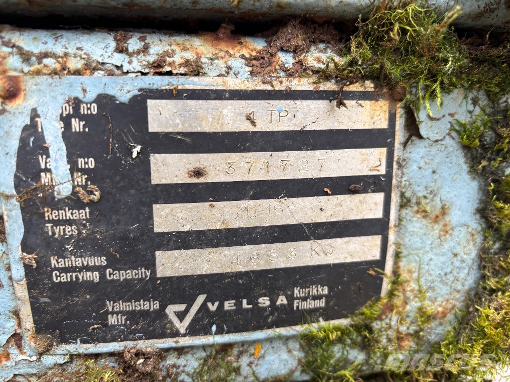 Velsa 4 TP Remolques con caja de volteo