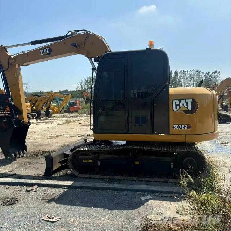 CAT 307 Mini kotrók < 7t