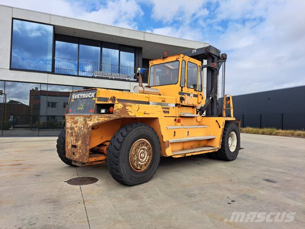 Svetruck 25120-42 شاحنات الديزل