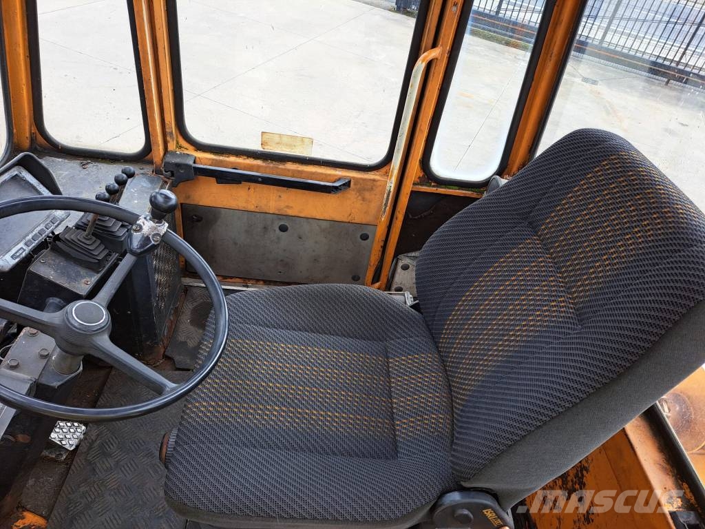 Svetruck 25120-42 شاحنات الديزل
