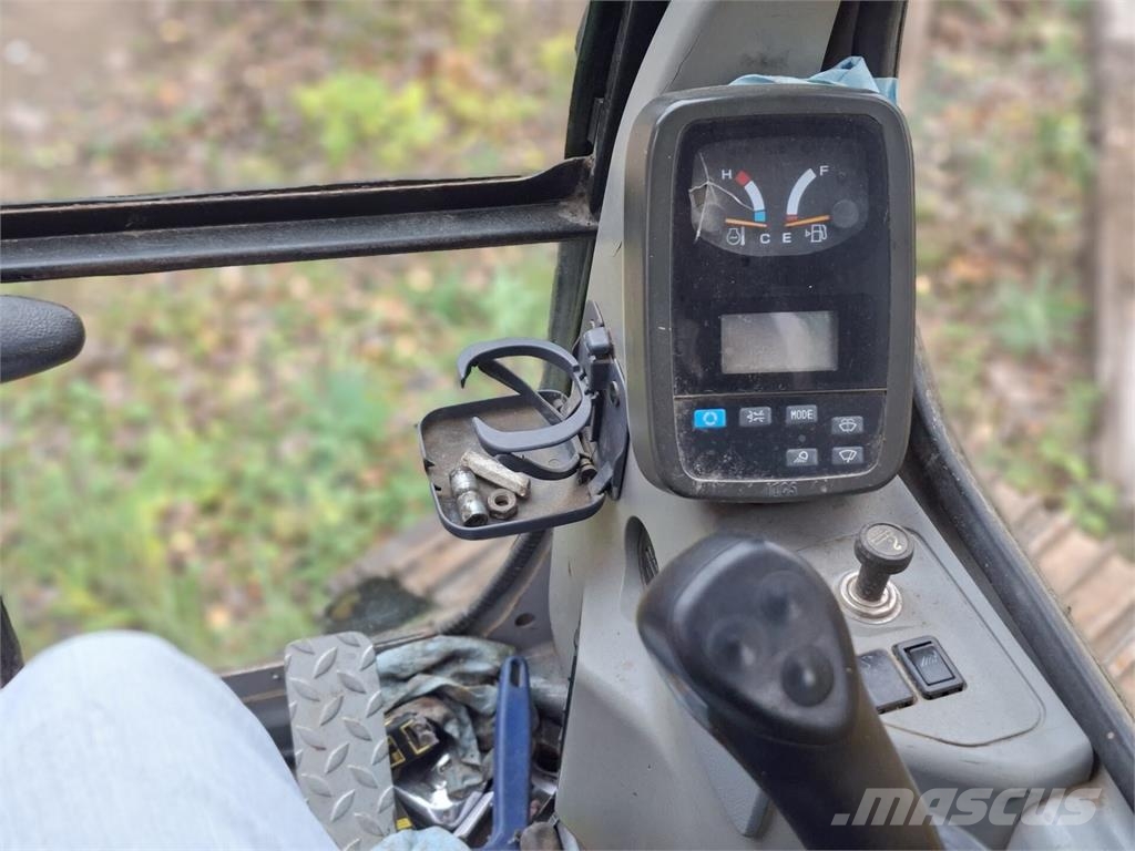 New Holland Kobelco 135SR-1ES Paletli ekskavatörler