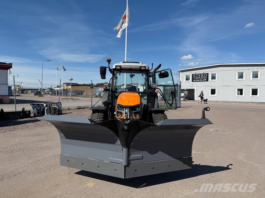Deutz-Fahr 5075 D Tractors