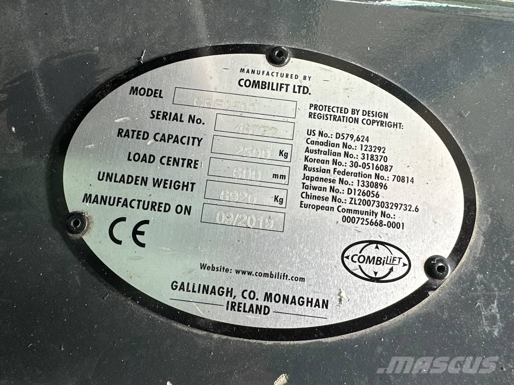 Combilift CBE2500 Četru virzienu krāvēji