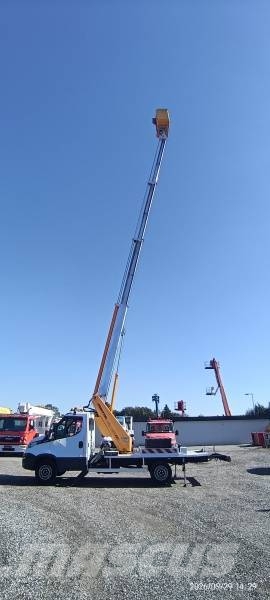 Iveco Daily Multitel MT202DS - 20,2m Teherautóra szerelt emelők és állványok