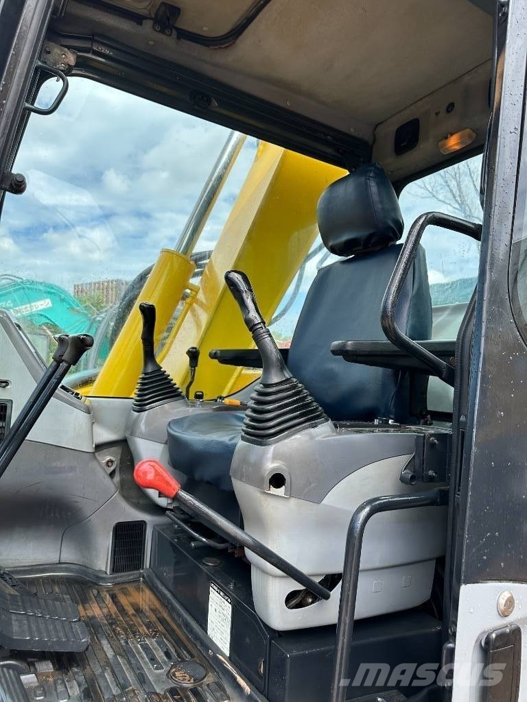 Komatsu PC 78 US حفارات زحافة