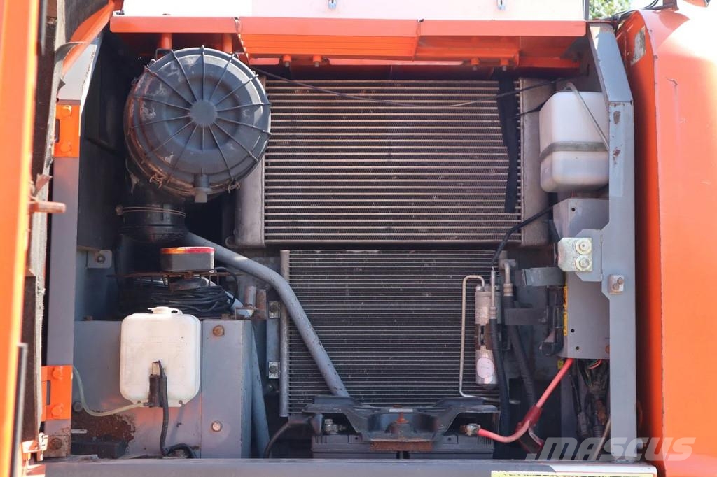 Hitachi ZX140 ZX140W-3 | ROTOTILT & BUCKET | DUTCH MACHINE Wielgraafmachines
