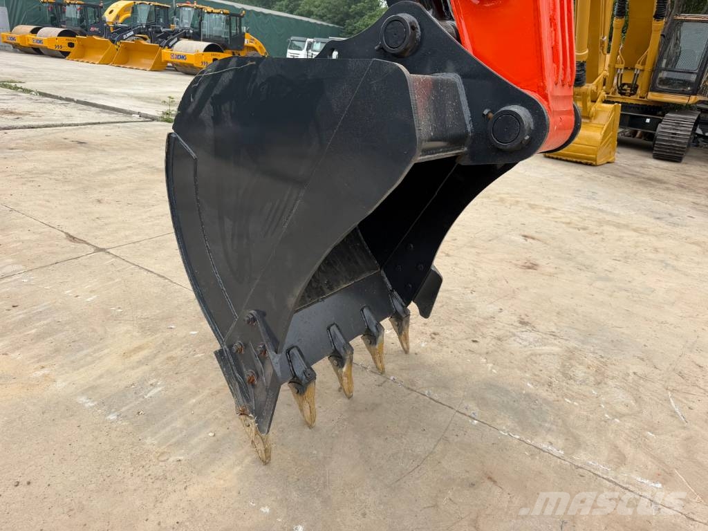 Doosan DX 225 LC-5 Kāpurķēžu ekskavatori