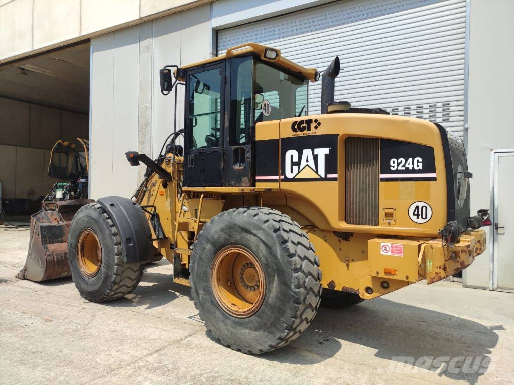 CAT 924 G لوادر بعجل