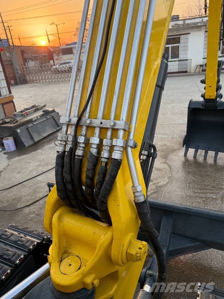 Wacker Neuson 8003 Midi bagri 7t – 12t