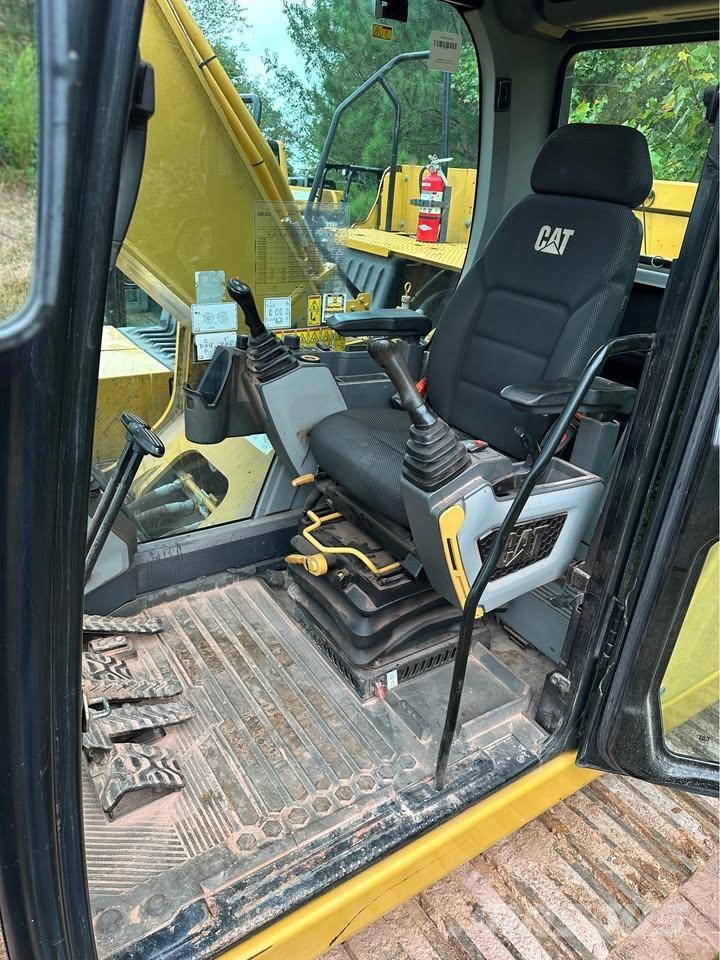 CAT 330GC Pásové rýpadlá