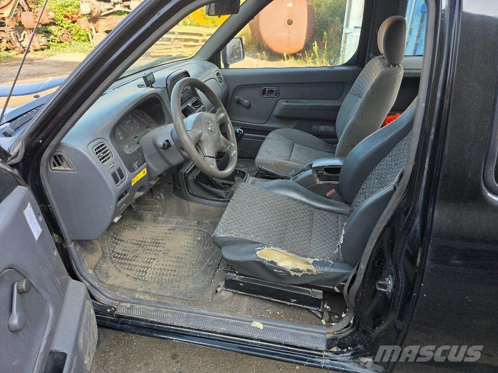 Nissan Pickup King Cab 2.5DI 4WD Otros camiones