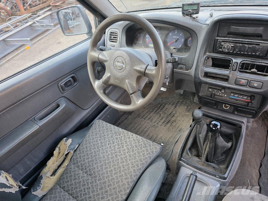 Nissan Pickup King Cab 2.5DI 4WD Otros camiones