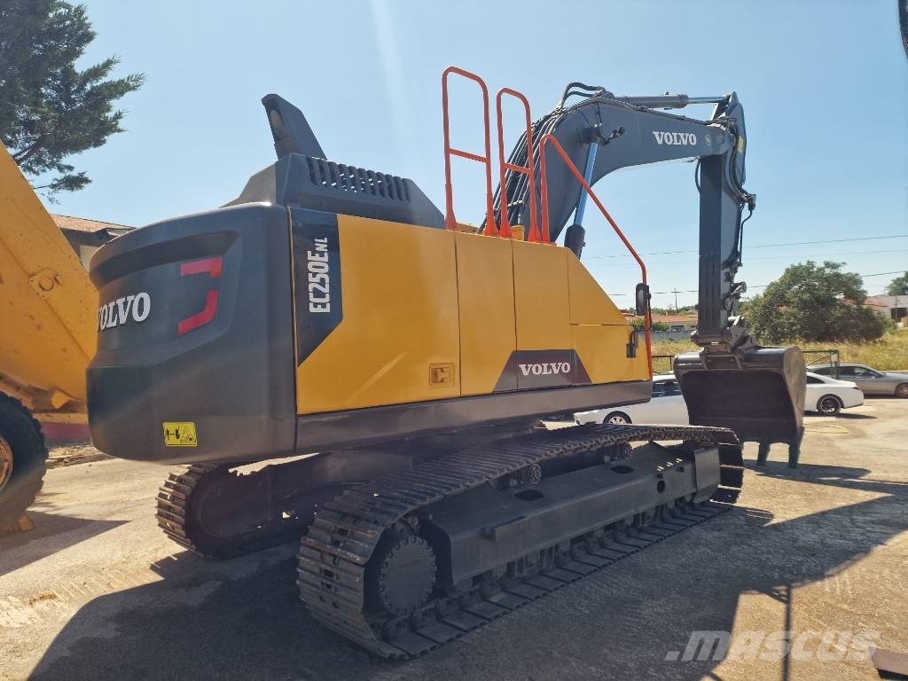 Volvo EC 250 ELN Bageri gusjeničari