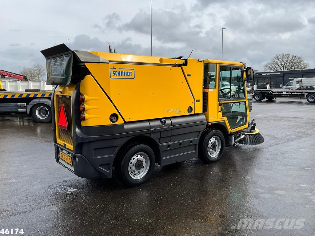 Schmidt Swingo Compact 200 Euro 6 Прибиральні машини