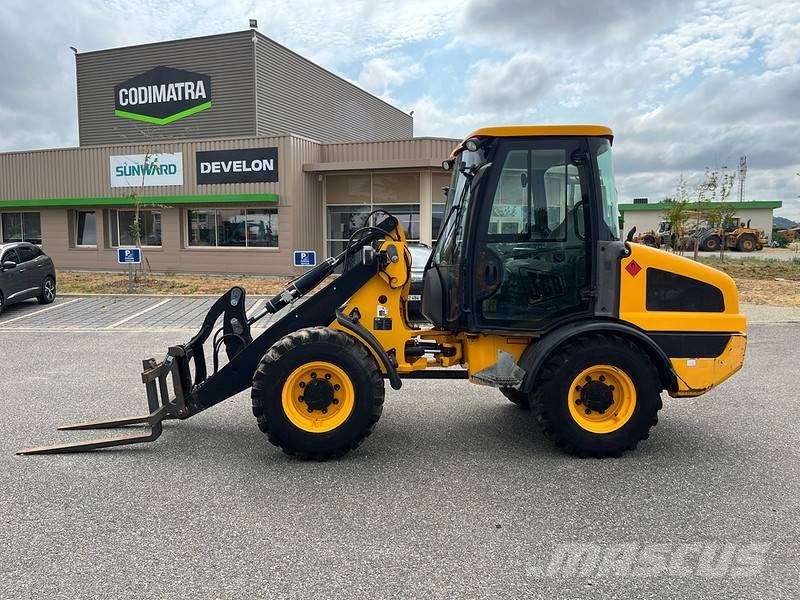 JCB 406 Chargeuse sur pneus