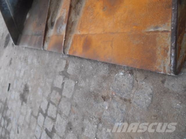 ŁYŻKA SKARPOWA SKARPÓWKA SCHAEFF HML 30 Łyżki do koparek
