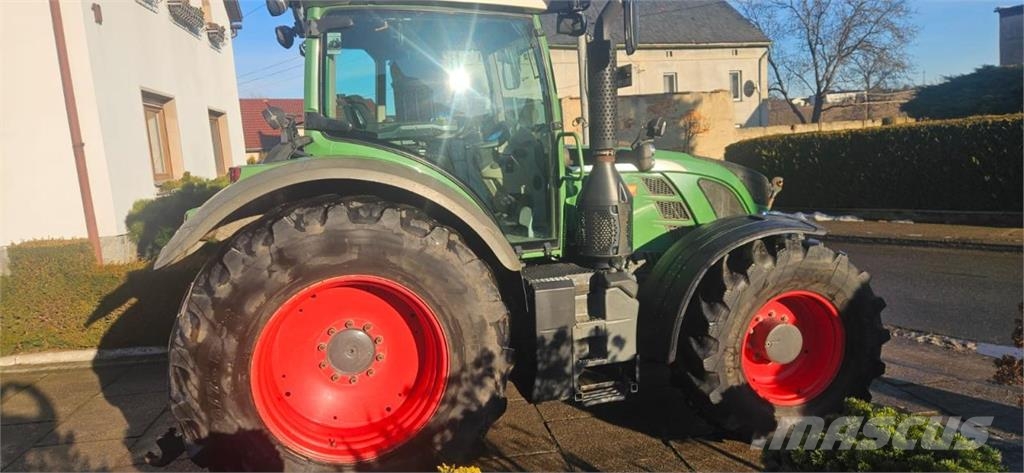 Fendt 722 Vario SCR Profi Traktoren