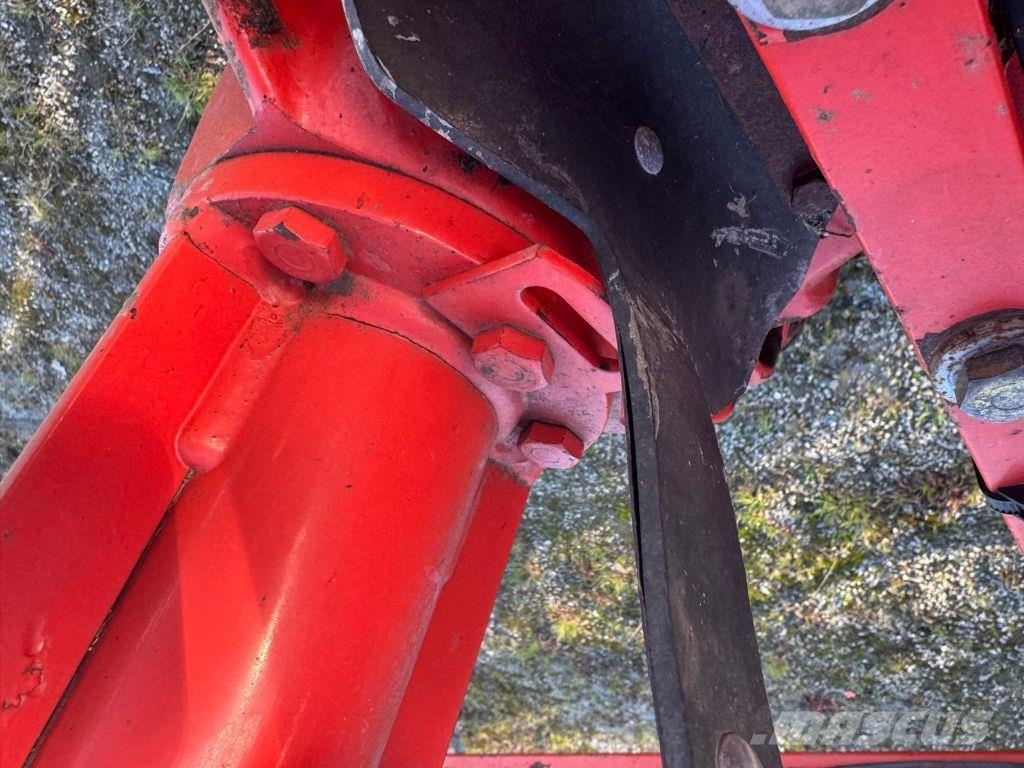 Kuhn GF7601MH テッダー・テッダーレーキ