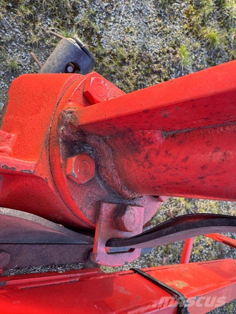 Kuhn GF7601MH テッダー・テッダーレーキ