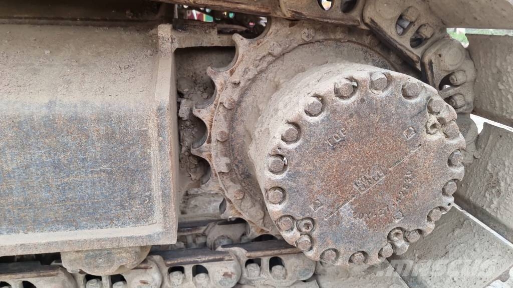 Komatsu HB 215 LC Long Reach Vikšriniai ekskavatoriai
