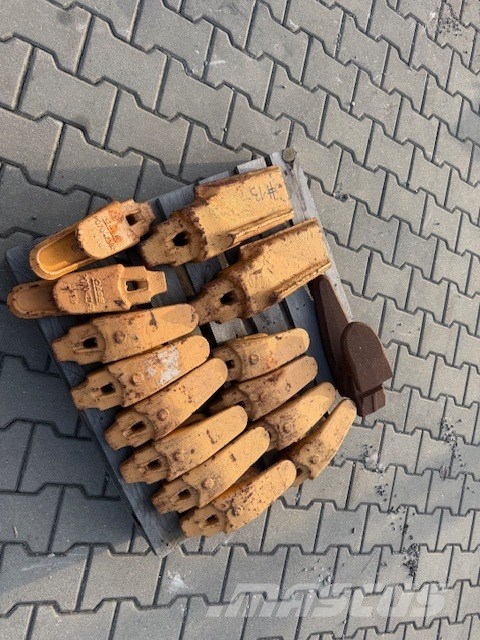 Volvo NEW&USED TOOTH MIX Retroescavatori