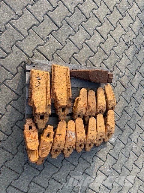 Volvo NEW&USED TOOTH MIX Retroescavatori