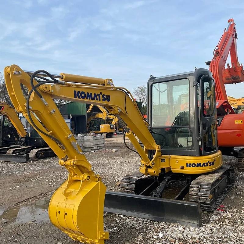 Komatsu PC 35 小型挖土機/掘鑿機<7t(小型挖掘機)