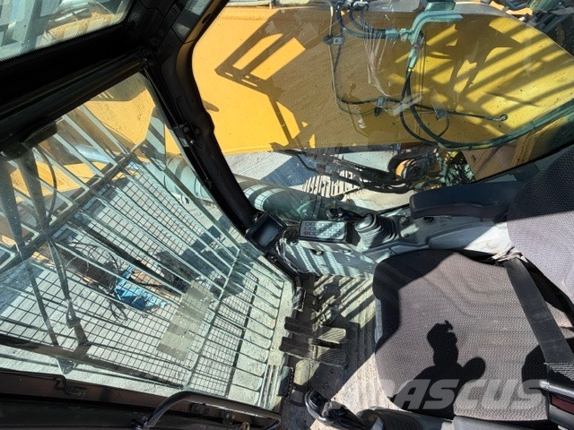 Liebherr R 946 LC+ Demolition Crusher Bagri goseničarji