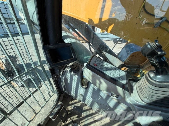 Liebherr R 946 LC+ Demolition Crusher Bagri goseničarji