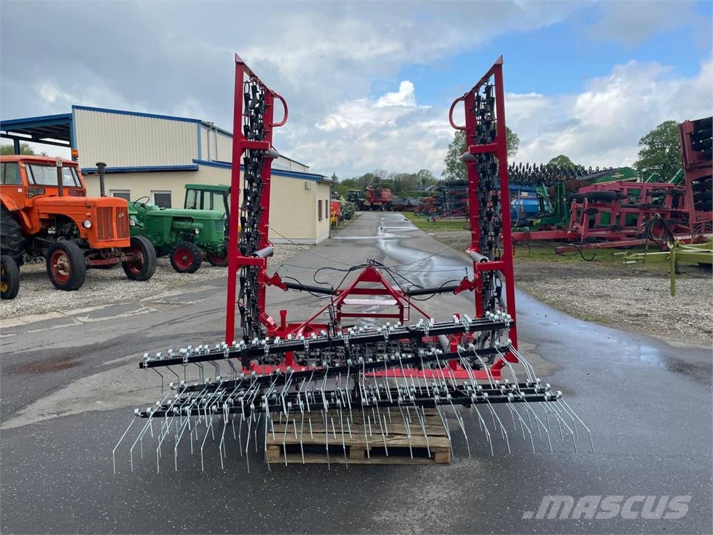 Wiesenegge 8 Meter + Striegel - Sonderpreis Övriga vallmaskiner