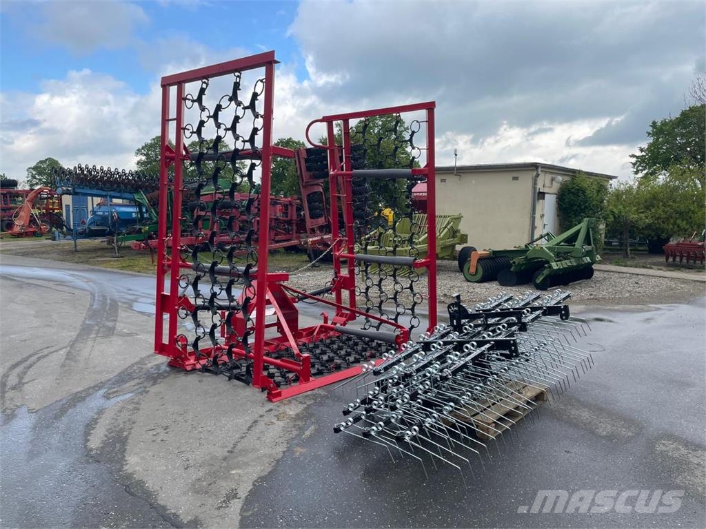 Wiesenegge 8 Meter + Striegel - Sonderpreis Övriga vallmaskiner