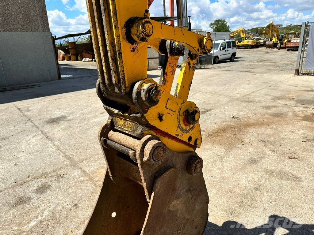 Komatsu PW130 ES-6K Pelle sur pneus