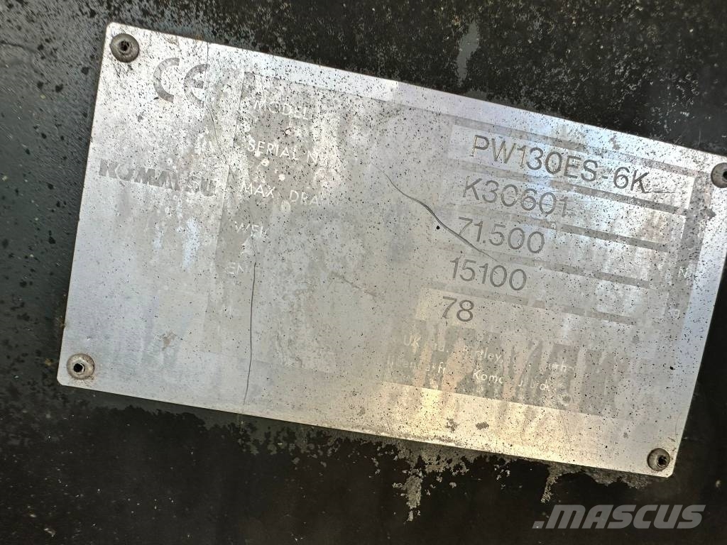 Komatsu PW130 ES-6K Pelle sur pneus