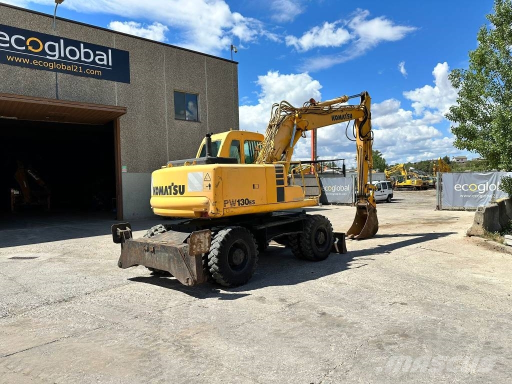 Komatsu PW130 ES-6K Pelle sur pneus