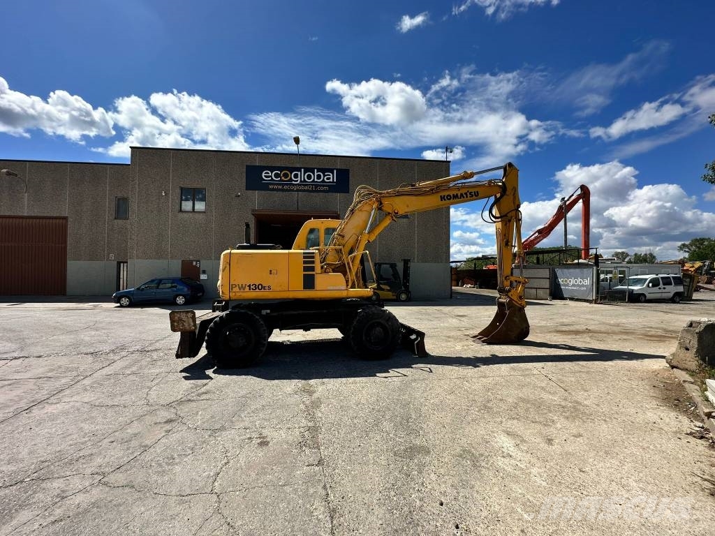 Komatsu PW130 ES-6K Pelle sur pneus