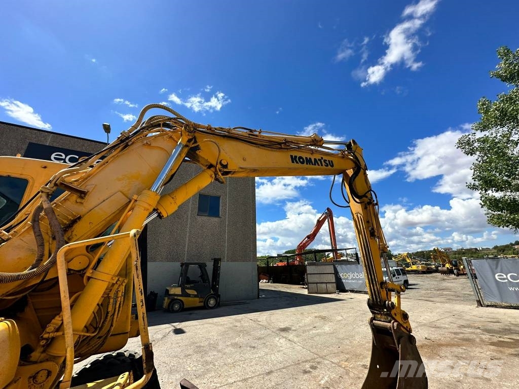 Komatsu PW130 ES-6K Pelle sur pneus