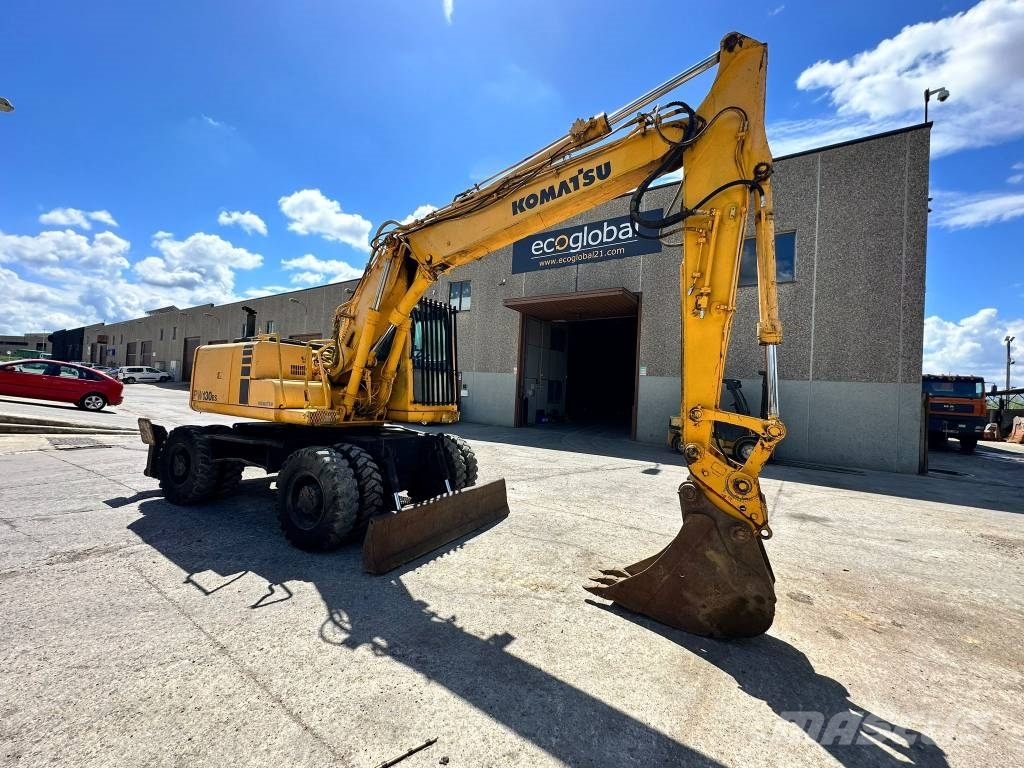 Komatsu PW130 ES-6K Pelle sur pneus