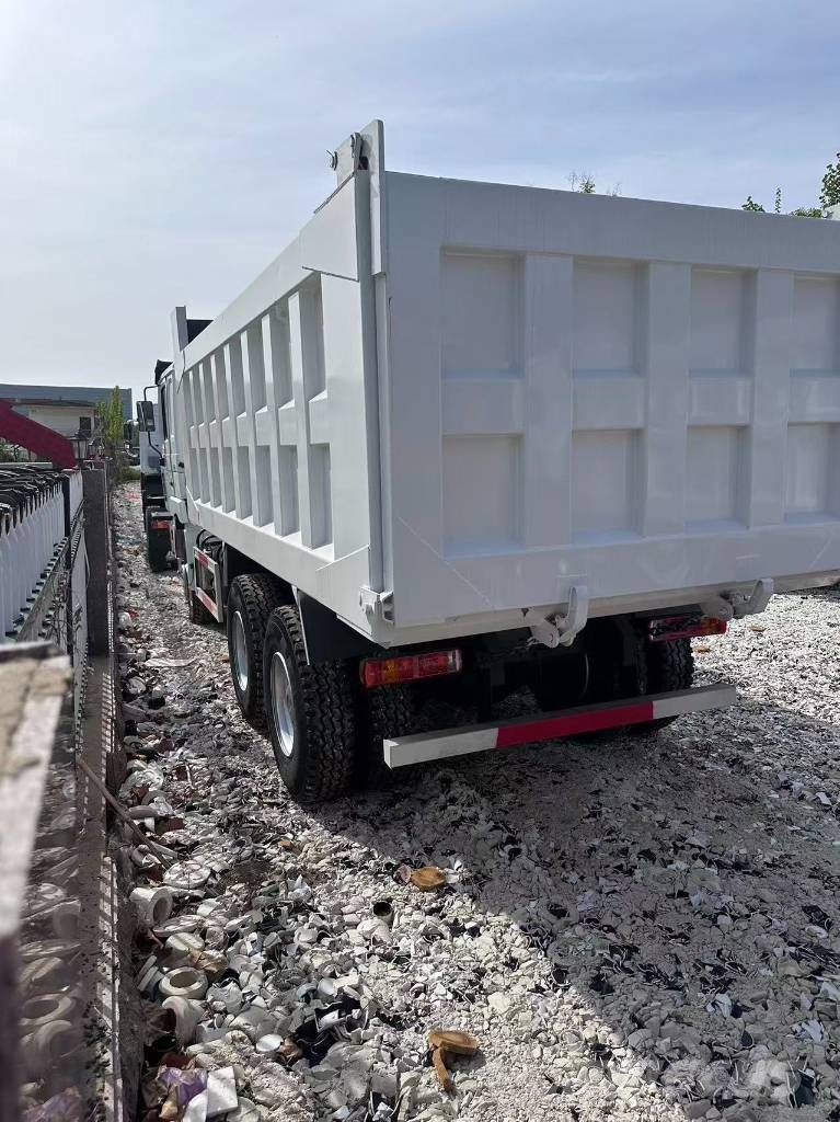 Shacman F 3000 Mini pašizgāzēji