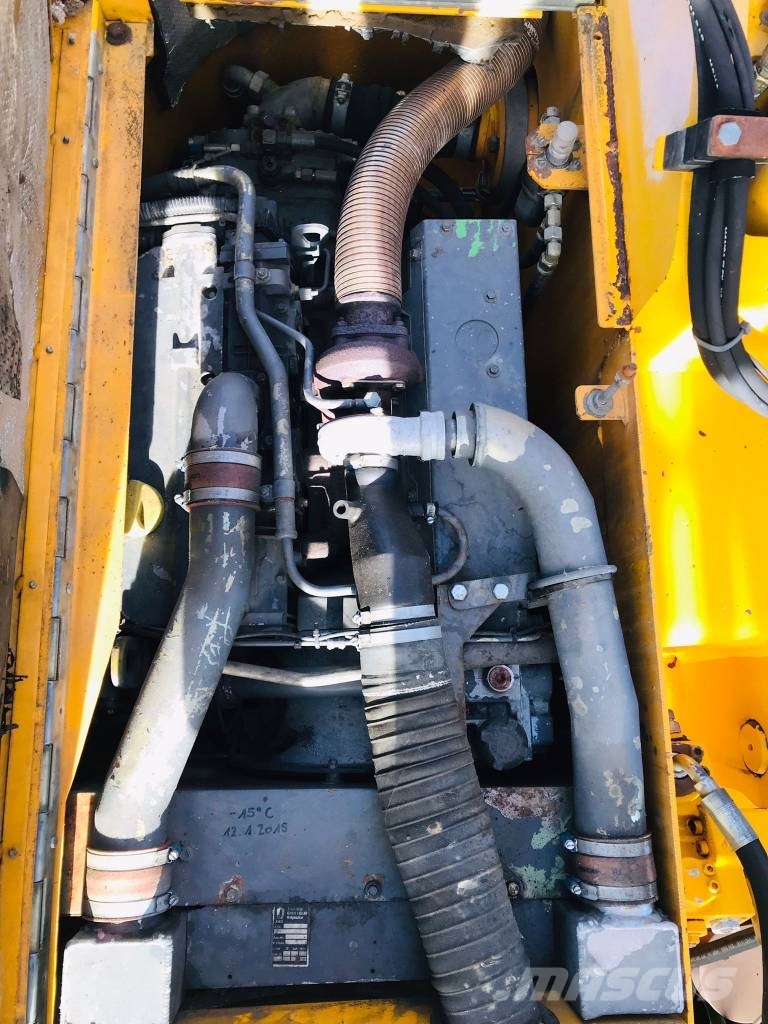 Sennebogen S 613 M Ratasekskavaatorid